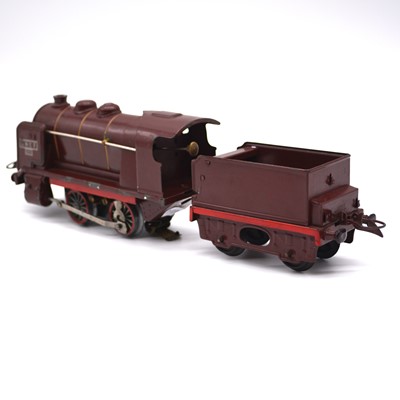 Lot 131 - French Hornby O gauge model railway electric locomotive with tender, SNCF 0-4-0