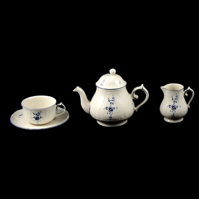 Lot 132 - Villeroy & Boch part tea and dinner service, Vieux Luxembourg pattern