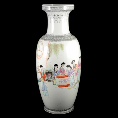 Lot 34 - Large Chinese porcelain vase, 20th century