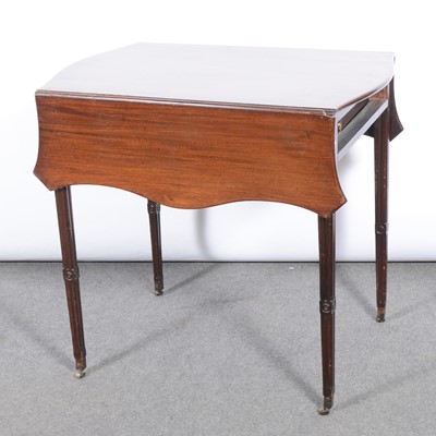 Lot 485 - George III mahogany Pembroke table