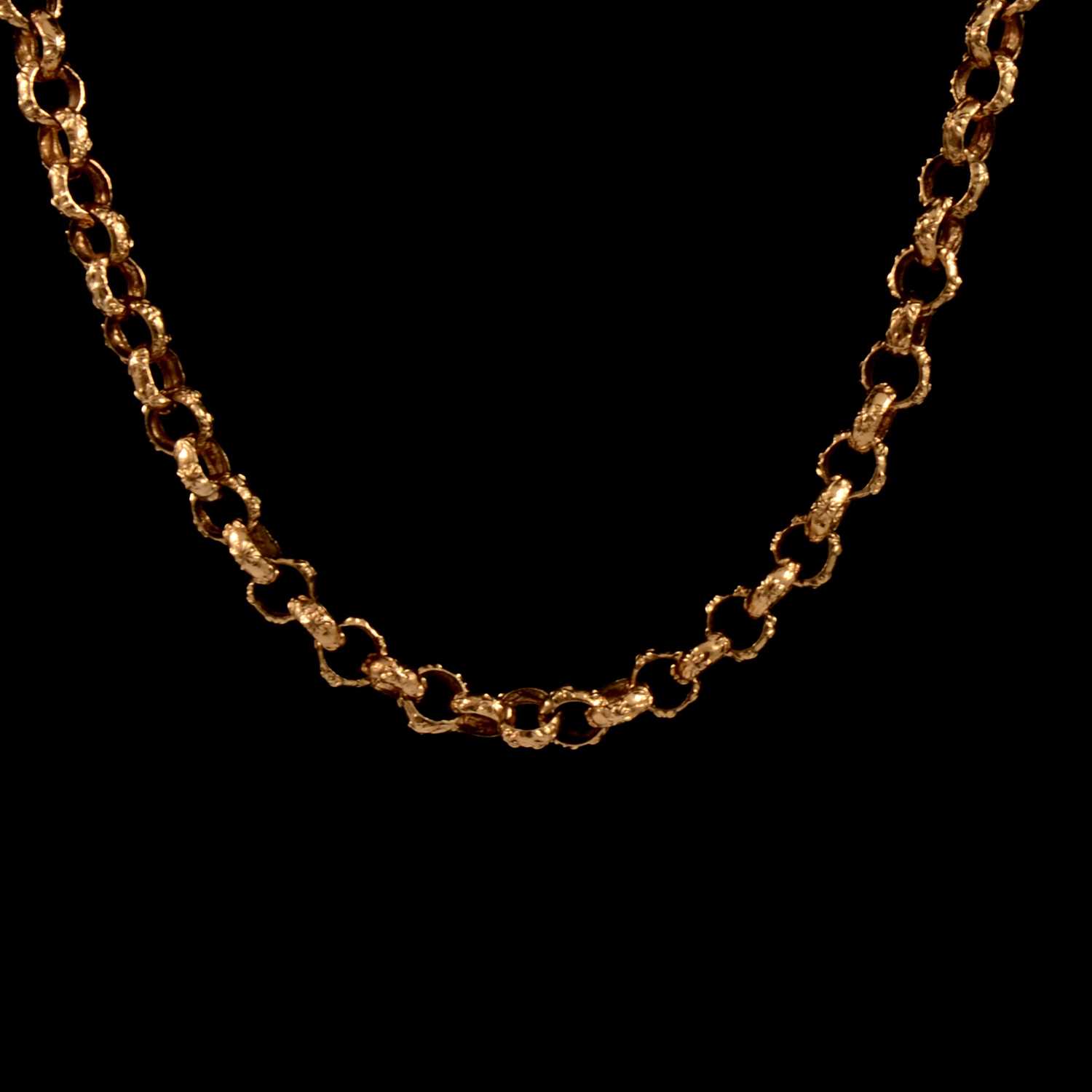 Lot 197 - A 9 carat yellow gold fancy chain link necklace.