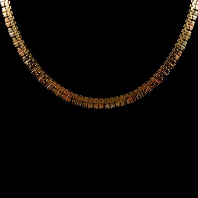 Lot 199 - A 9 carat multi-colour gold necklace.