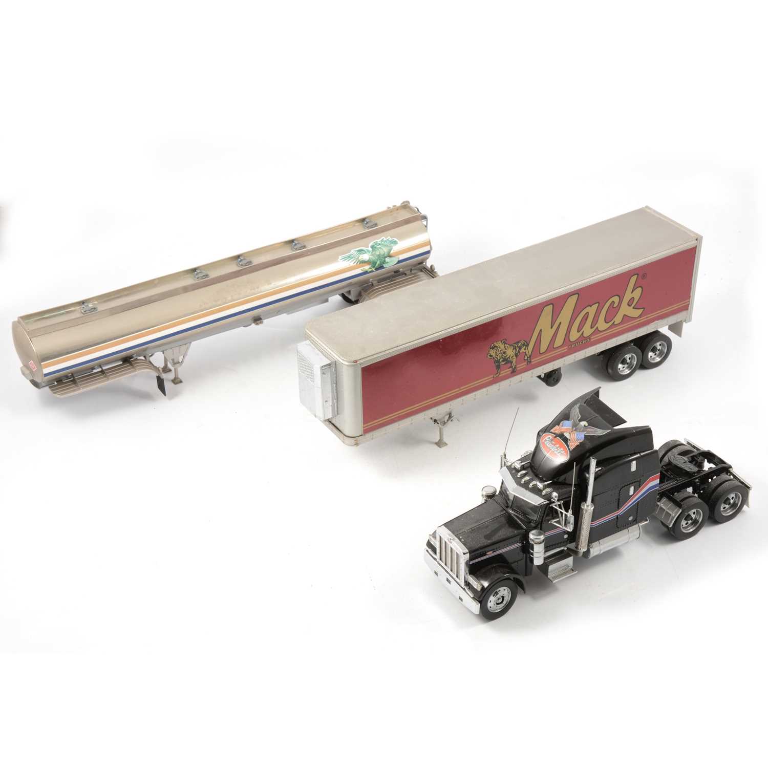 Mack truck models 1 best sale 32 scale