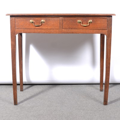 Lot 533 - George III oak side table