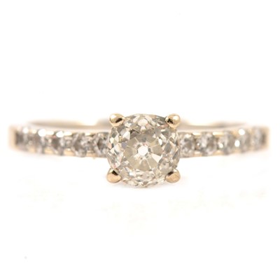 Lot 2A - A diamond solitaire ring.