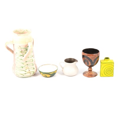Lot 15 - Small selection of Studio ceramics.