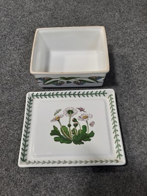Lot 55 - Two boxes of Portmeirion Botanic Garden dinner and other wares.