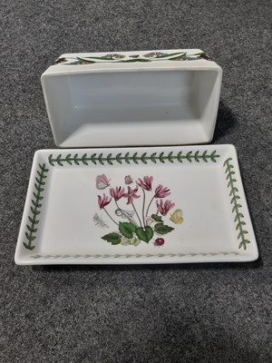 Lot 55 - Two boxes of Portmeirion Botanic Garden dinner and other wares.