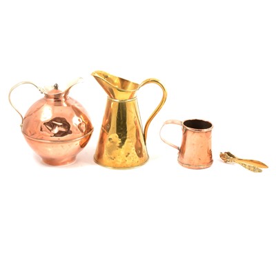 Lot 149 - A collection of brass and copper wares, to...