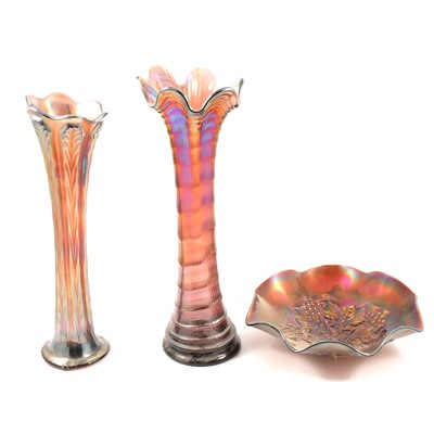 Lot 63 - Collection of carnival glass vases and bowls