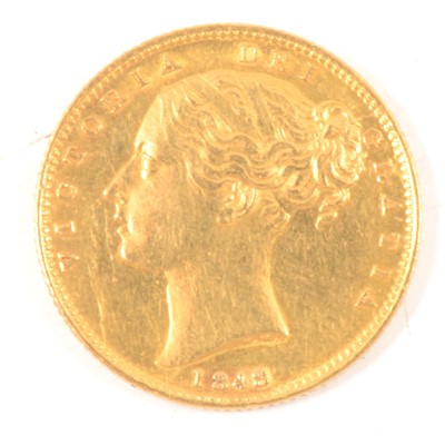 Lot 325 - Victoria, gold Sovereign coin, 1848