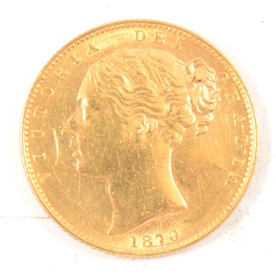 Lot 324 - Victoria, gold Sovereign coin, 1870