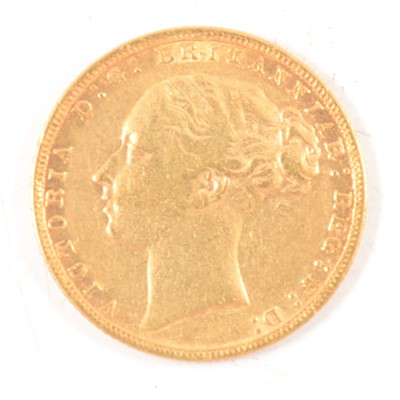 Lot 320 - Victoria, gold Sovereign coin, 1876