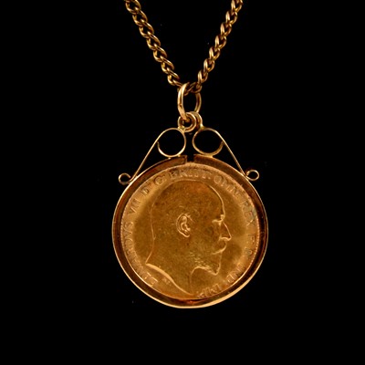 9CT GOLD CHAIN AND HALF-SOVEREIGN