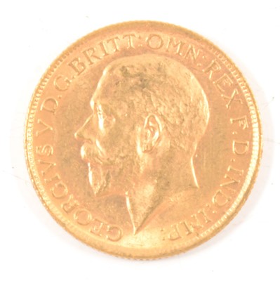 Lot 292 - George V, gold Sovereign coin, 1925.