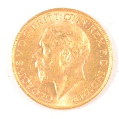 Lot 289 - George V, gold Sovereign coin, 1925