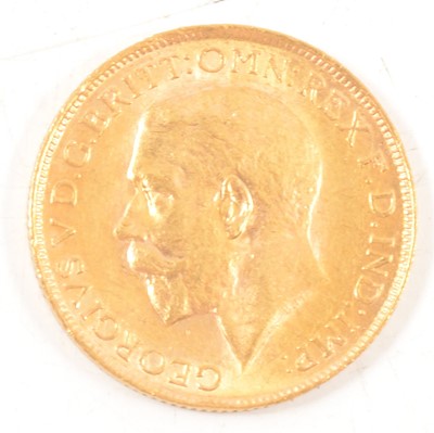 Lot 288 - George V, gold Sovereign coin, 1925