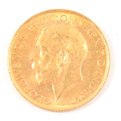 Lot 281 - George V, gold Sovereign coin, 1927