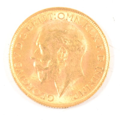 Lot 279 - George V, gold Sovereign coin, 1928