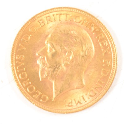 Lot 278 - George V, gold Sovereign coin, 1930