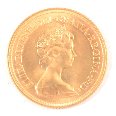 Lot 271 - Elizabeth II, gold Sovereign coin, 1981.