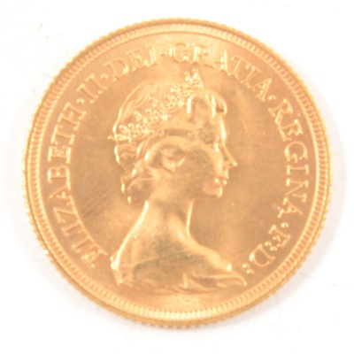 Lot 270 - Elizabeth II, gold Sovereign coin, 1981.