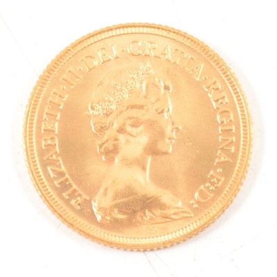 Lot 269 - Elizabeth II, gold Sovereign coin, 1981.