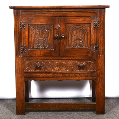 Lot 370 - Reproduction oak side cabinet, probably Old Charm