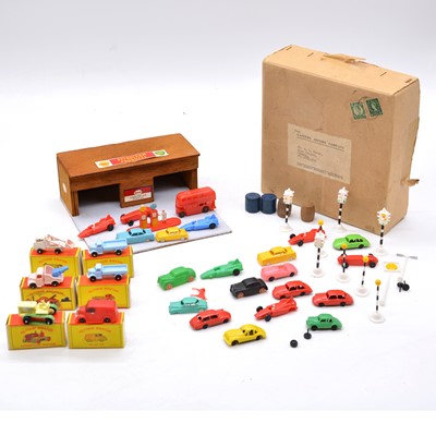 Lot 1147 - Polythene and Clifford miniatures and garage.