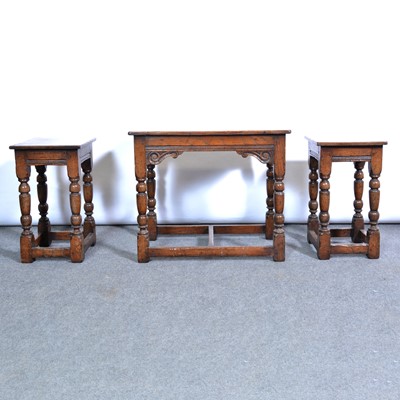 Lot 324 - Nest of three joined oak coffee tables