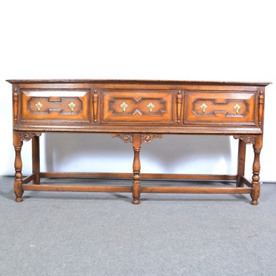 Lot 327 - Reproduction oak dresser base