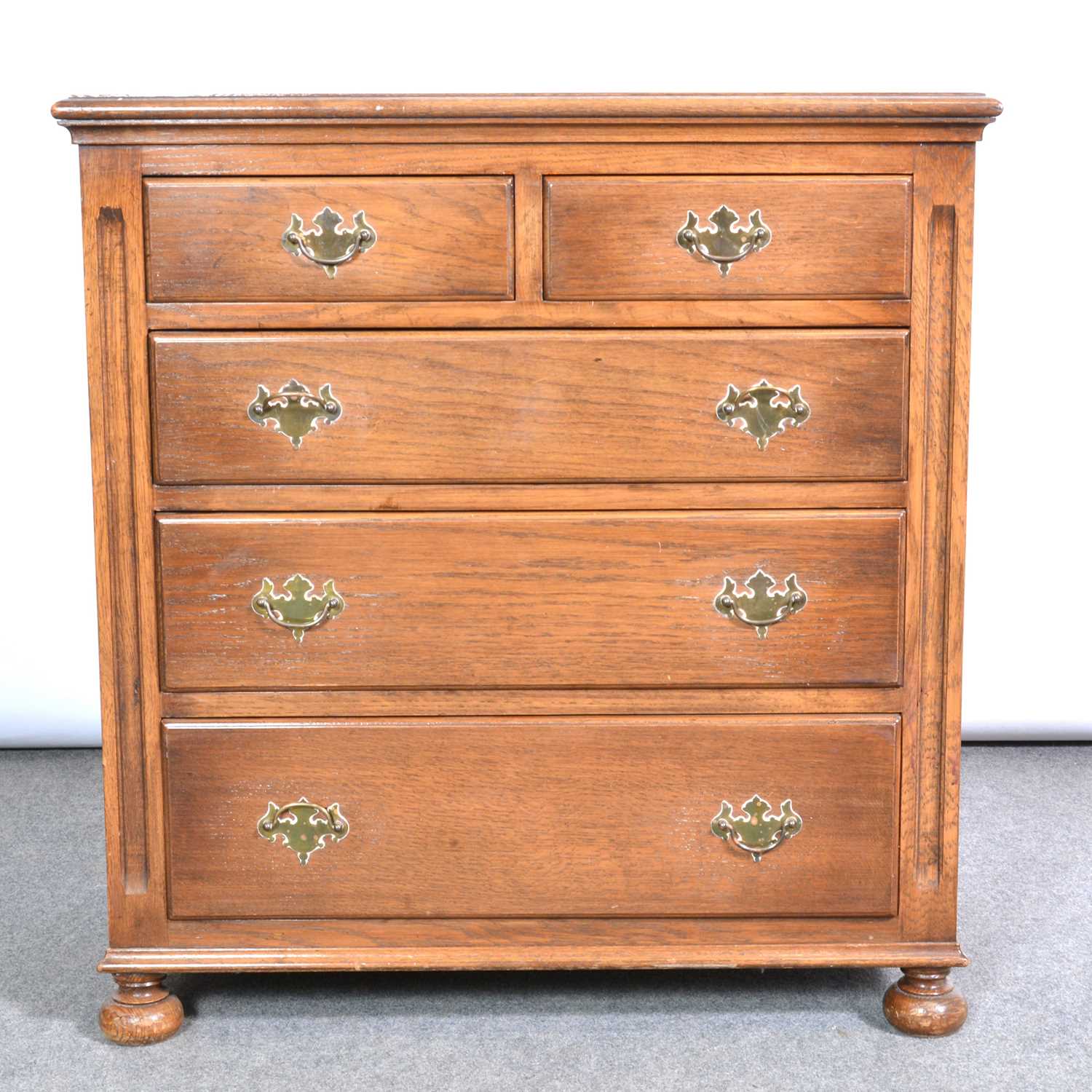 Lot 356 Modern Oak Chest Of Drawers   67703 0 Medium 