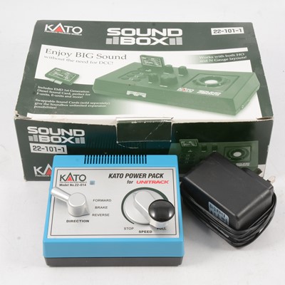 Lot 269 - Kato N gauge / HO gauge model power pack and sound box.