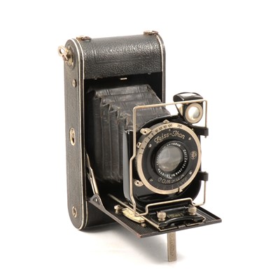 Lot 125 - Zeiss Ikon Compur folding camera.