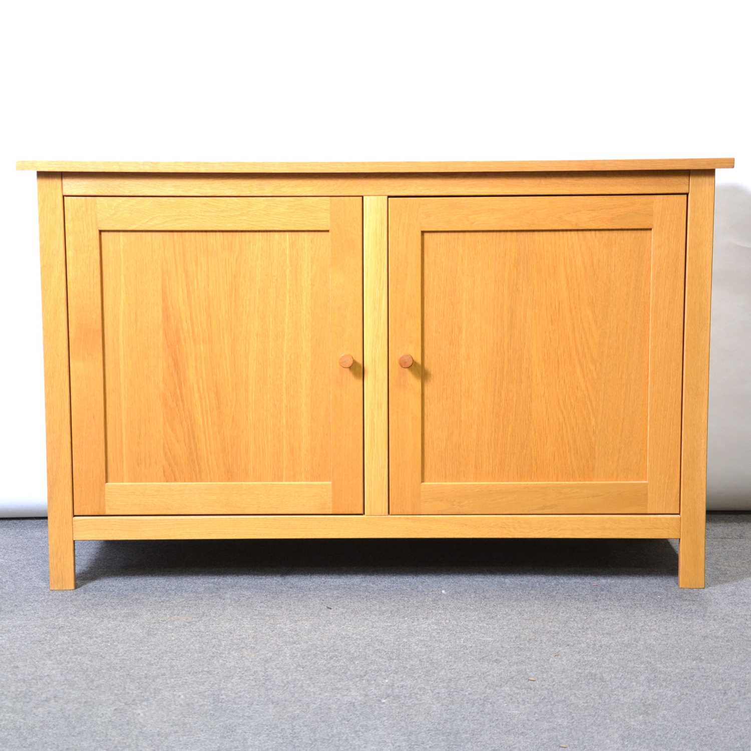 Lot 365 - Contemporary light oak side cabinet