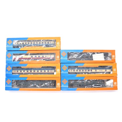 Lot 400 - Seven Roco HO gauge model railway passenger coaches