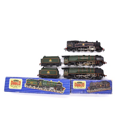 Lot 84 - Three Hornby Dublo OO gauge model railway locomotives and two empty boxes.