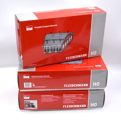 Lot 509 - Fleischmann HO gauge model railways, three ref 6476 locomotive roundhouse kits