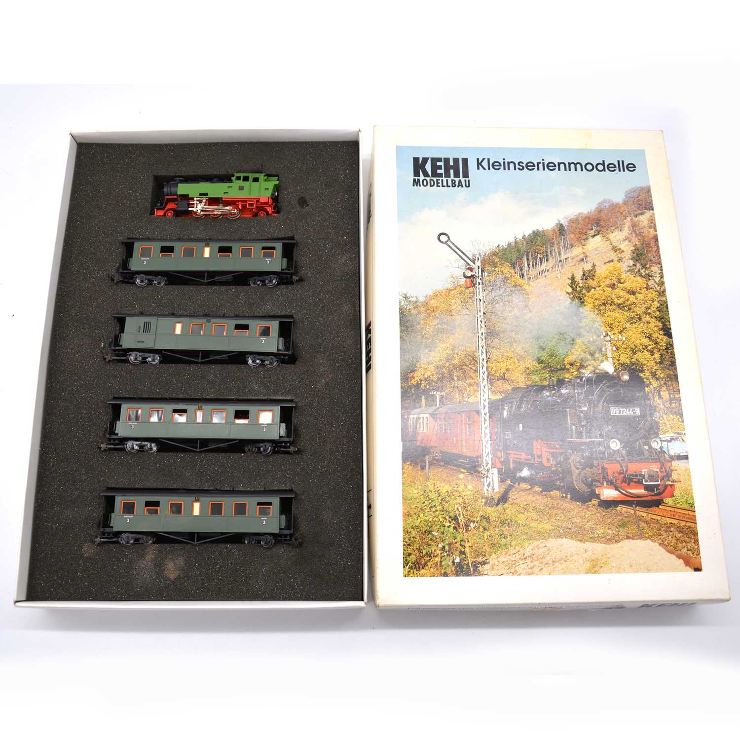 Lot 532 - Kehi Modellbau HOm model railway locomotive set, with 21NWE locomotive