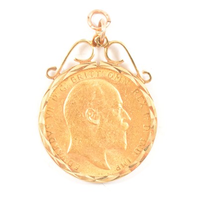 Lot 154 - A Gold Full Sovereign Coin pendant.