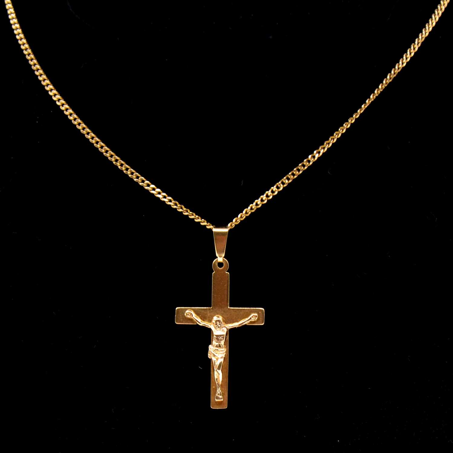 9 carat deals gold crucifix