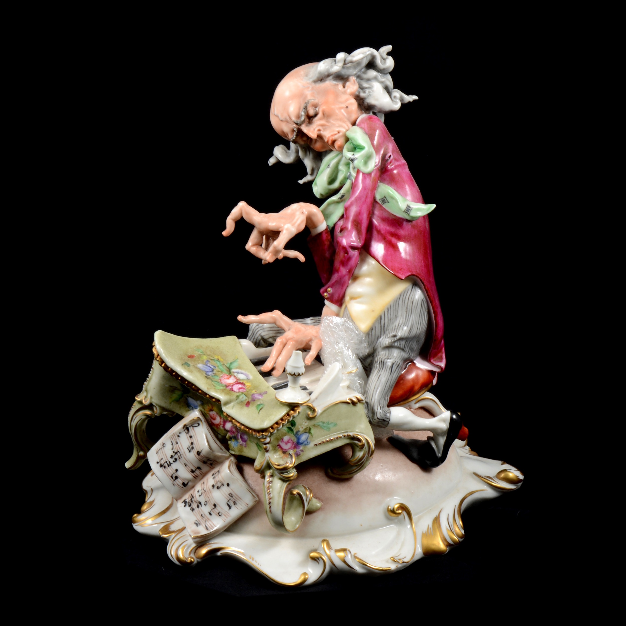Lot 31 - Capodimonte figurine, Grotesque Pianist, by