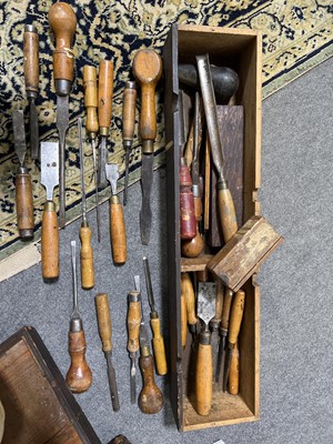 Lot 433 - Carpenter's tool chest, and contents.
