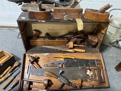 Lot 433 - Carpenter's tool chest, and contents.