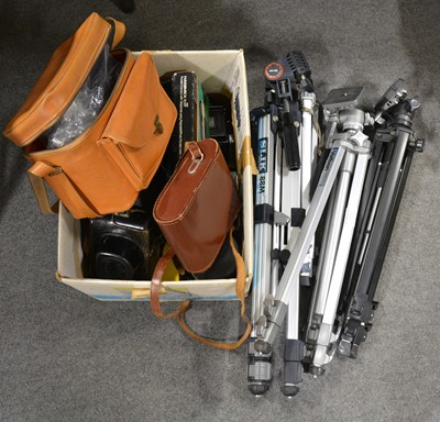 Lot 101 - Vintage cameras and accessories, including Zorki 4 and 4K 35mm cameras