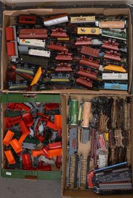 Lot 369 - Three trays of HO gauge model railway rolling-stock, various types and makers including Marklin