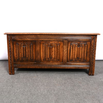 Lot 343 - Reproduction oak blanket box