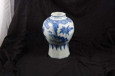 Lot 168 - A Chinese blue and white baluster-shape vase