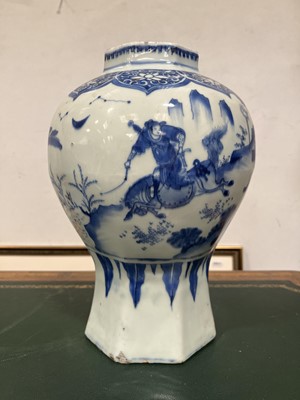 Lot 168 - A Chinese blue and white baluster-shape vase