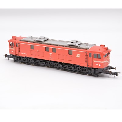 Lot 158 - Tenshodo HO gauge model railway locomotive, OBB 3264 2065-02